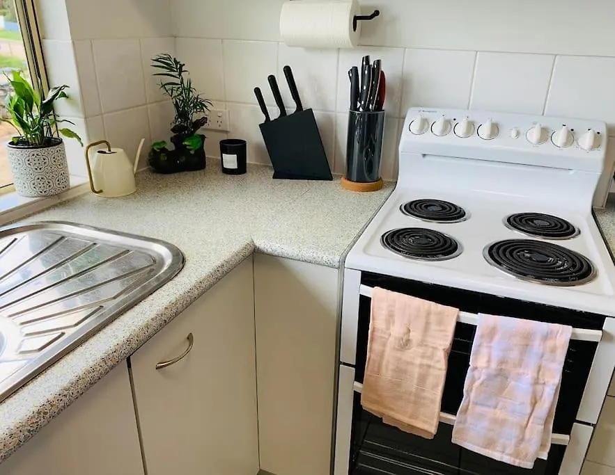 A Cosy And Peaceful Apartment In The Heart Of Yandina
